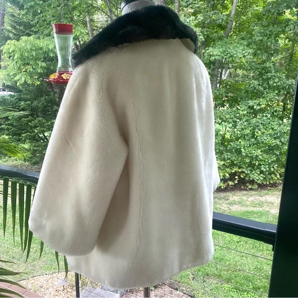VINTAGE Borgana — Gorgeous Cream and Black Faux Fur Women's Coat— SPECTACULAR ! - Picture 2 of 14